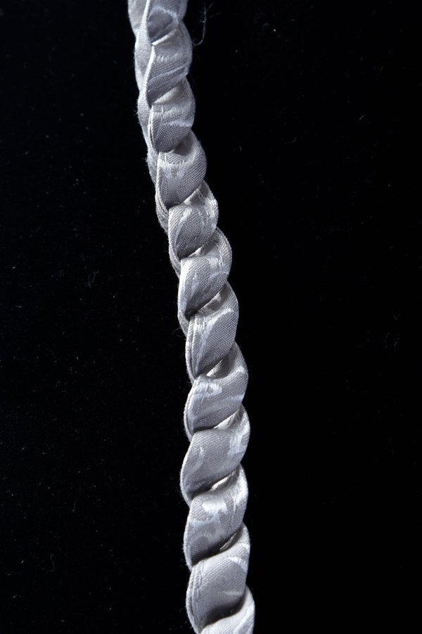 silk chain Silvergrey patterned kurz