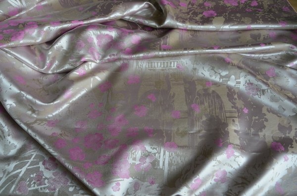 Seidengewebe | Konstantine iron/bright red violet | 152x170cm | 332g