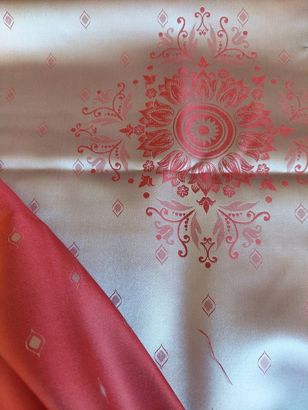 silk fabric Eris ribbon red 225x151cm 400g