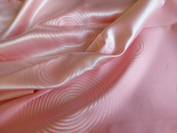 silk fabric Kreise strawberry ice 160x171cm 326g