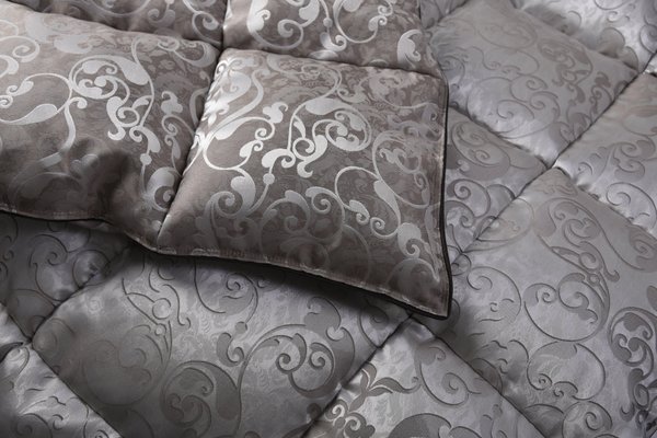 down comforter | Plejado iron | 155x145cm | 450g down | MEDIUM | exhibit item